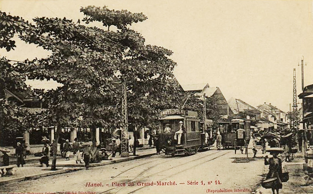 dong xuan market visit