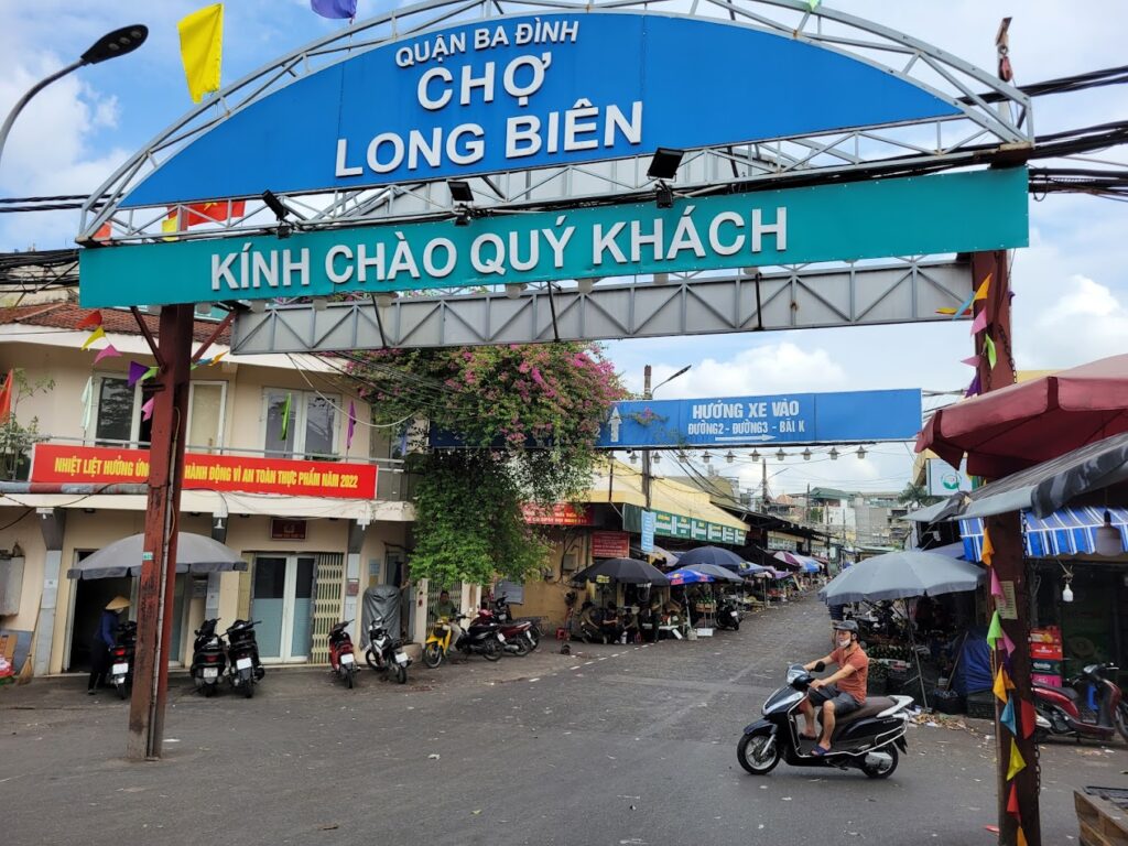 long bien market exploration