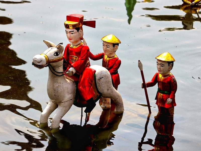 vietnam water puppet show