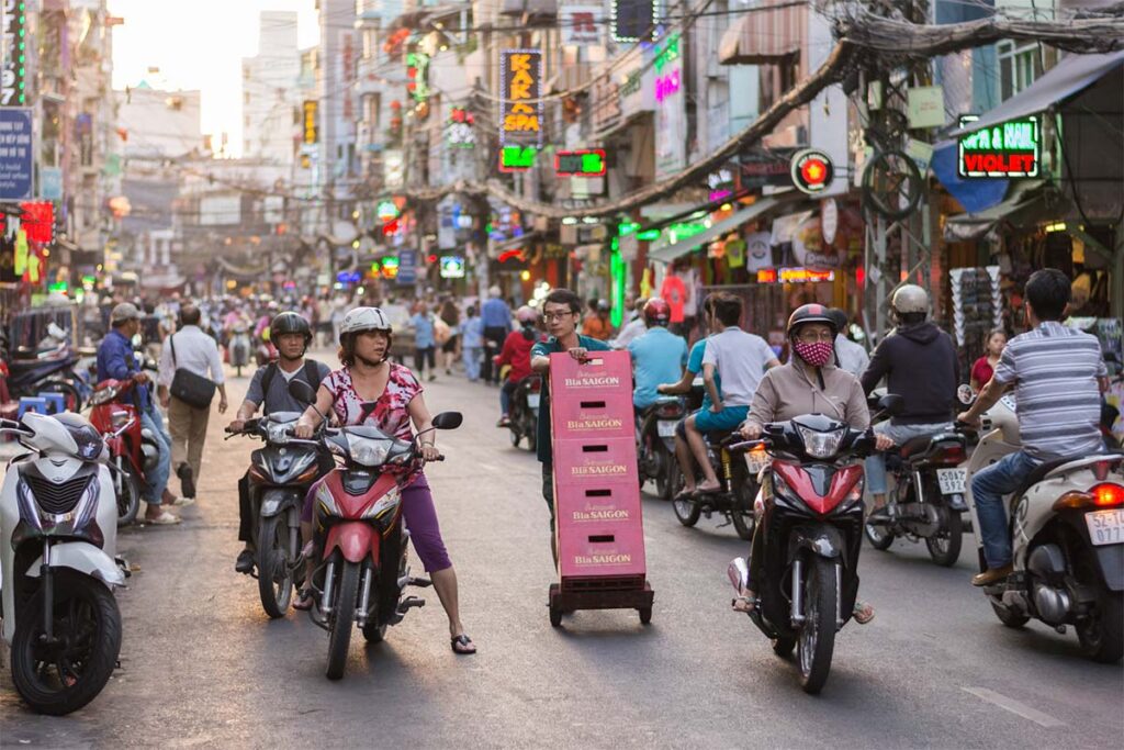 traffic tips in Vietnam
