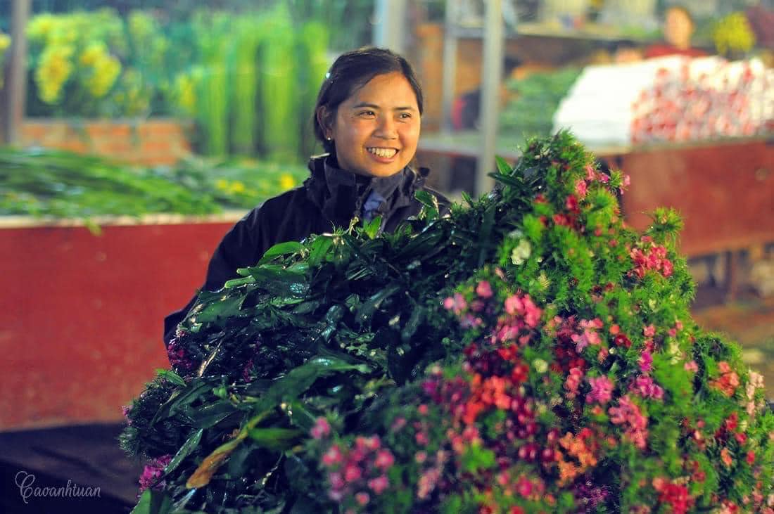 quang ba flowermarket visit
