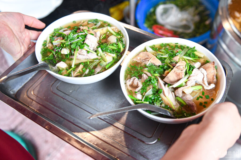 pho in hanoi