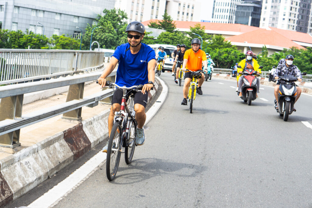 group cycling ho chi minh city tour