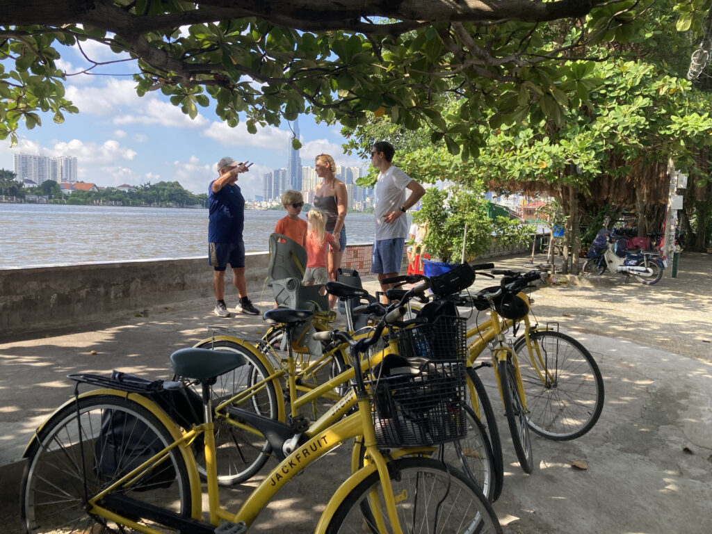 a guide to ho chi minh city districts