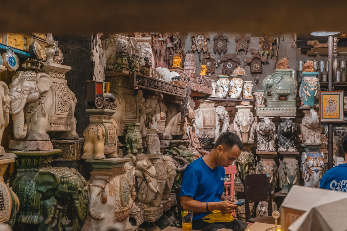 vintage coffee shop in ho chi minh city