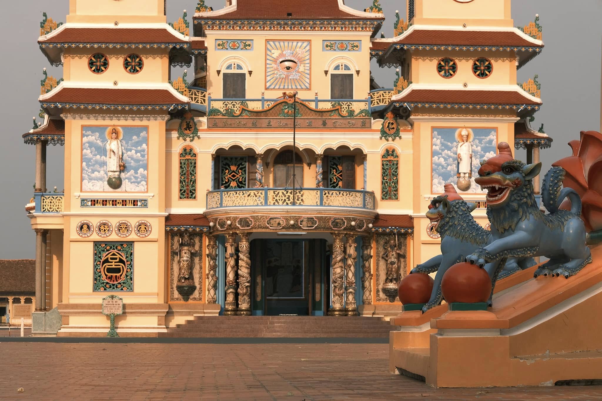 cao dai temple