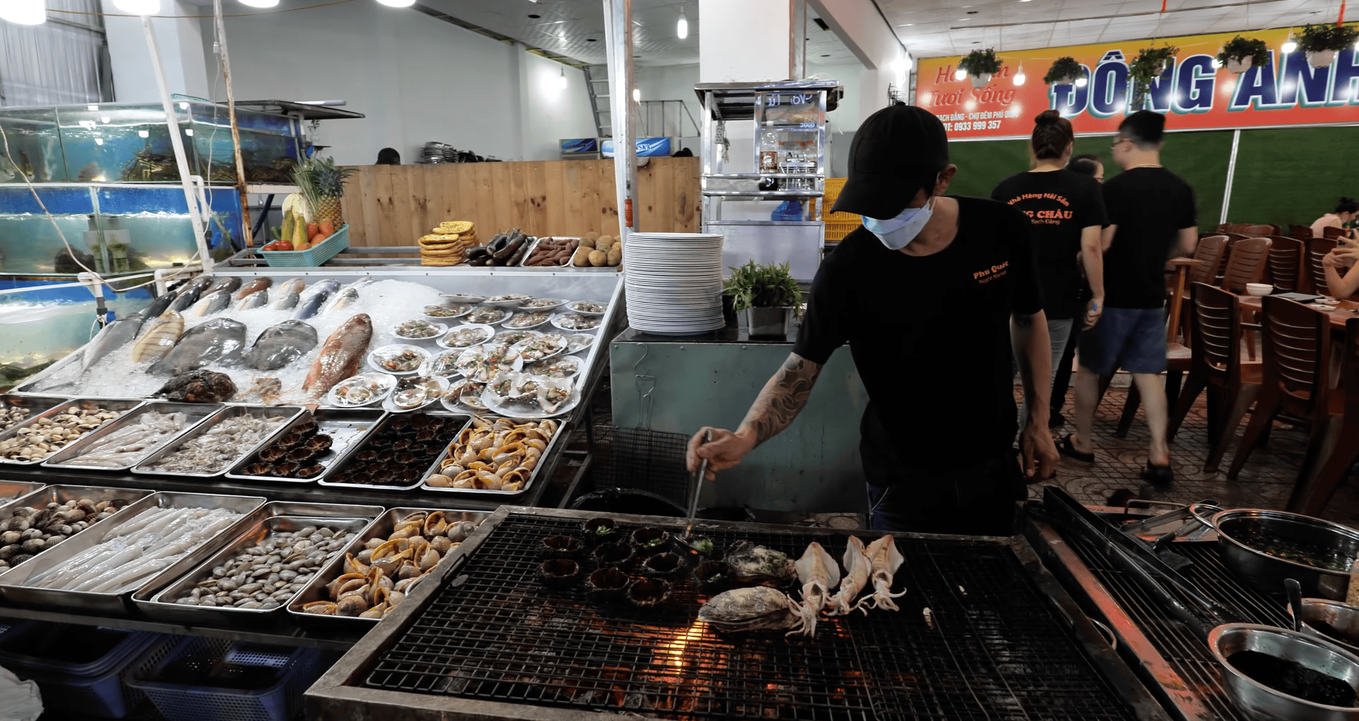 things to eat at phu quoc night market