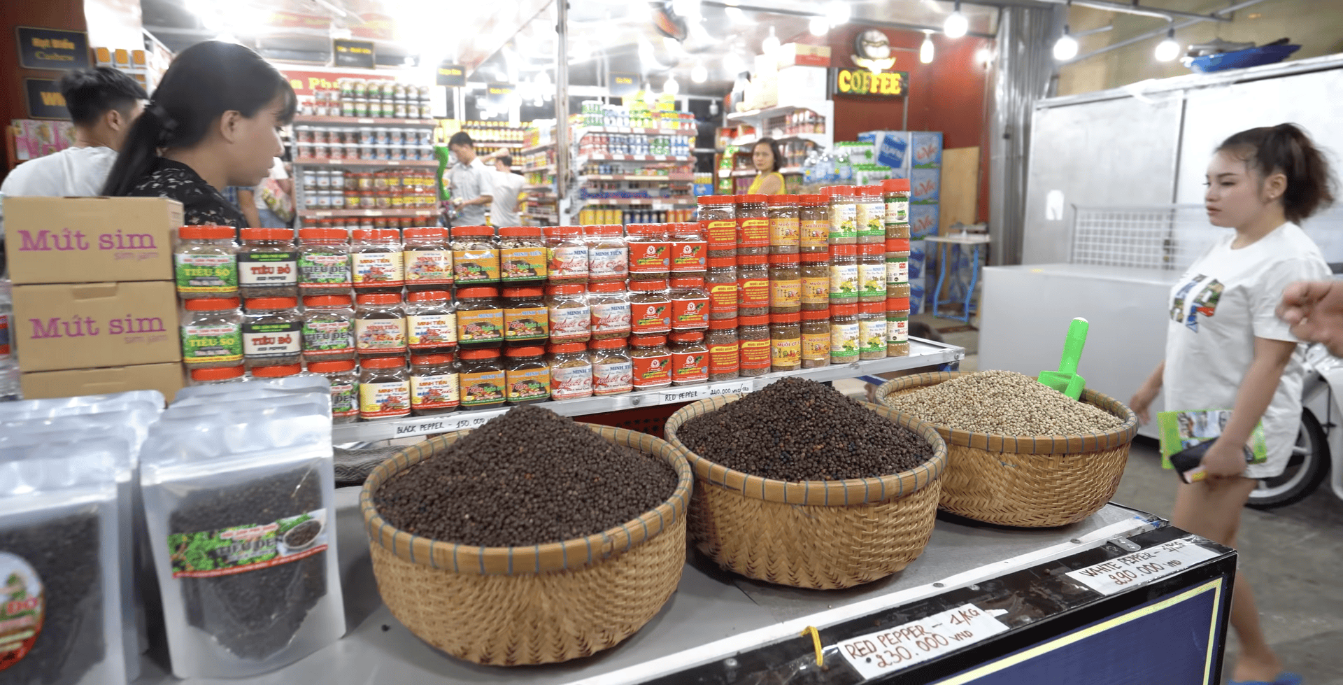 phu quoc night market price of pepper