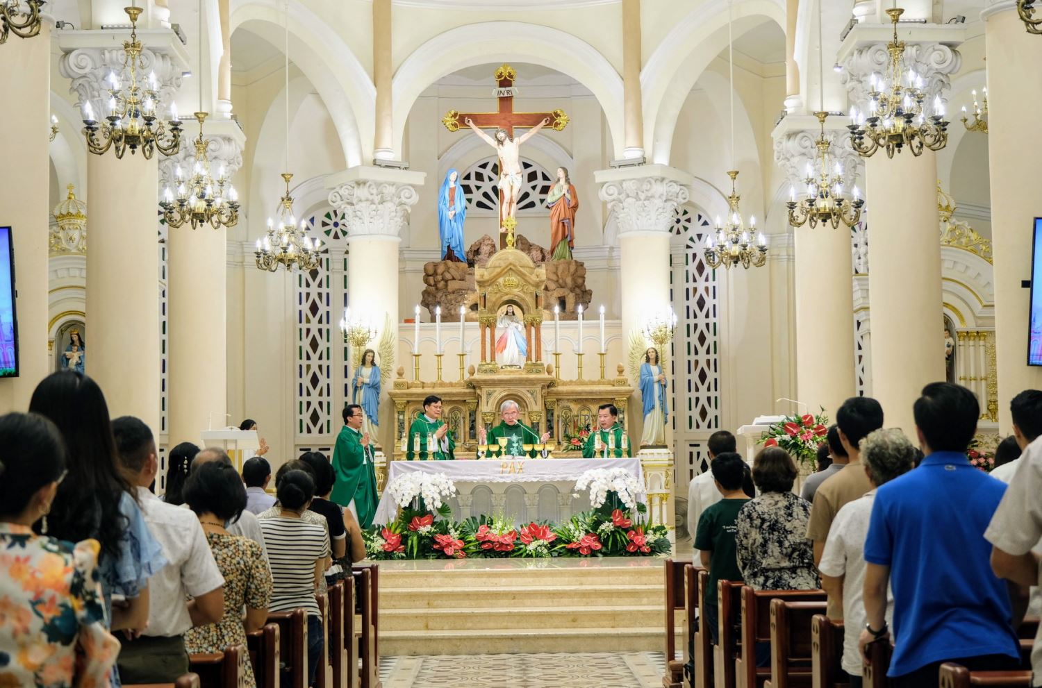 Tan Dinh Church mass times